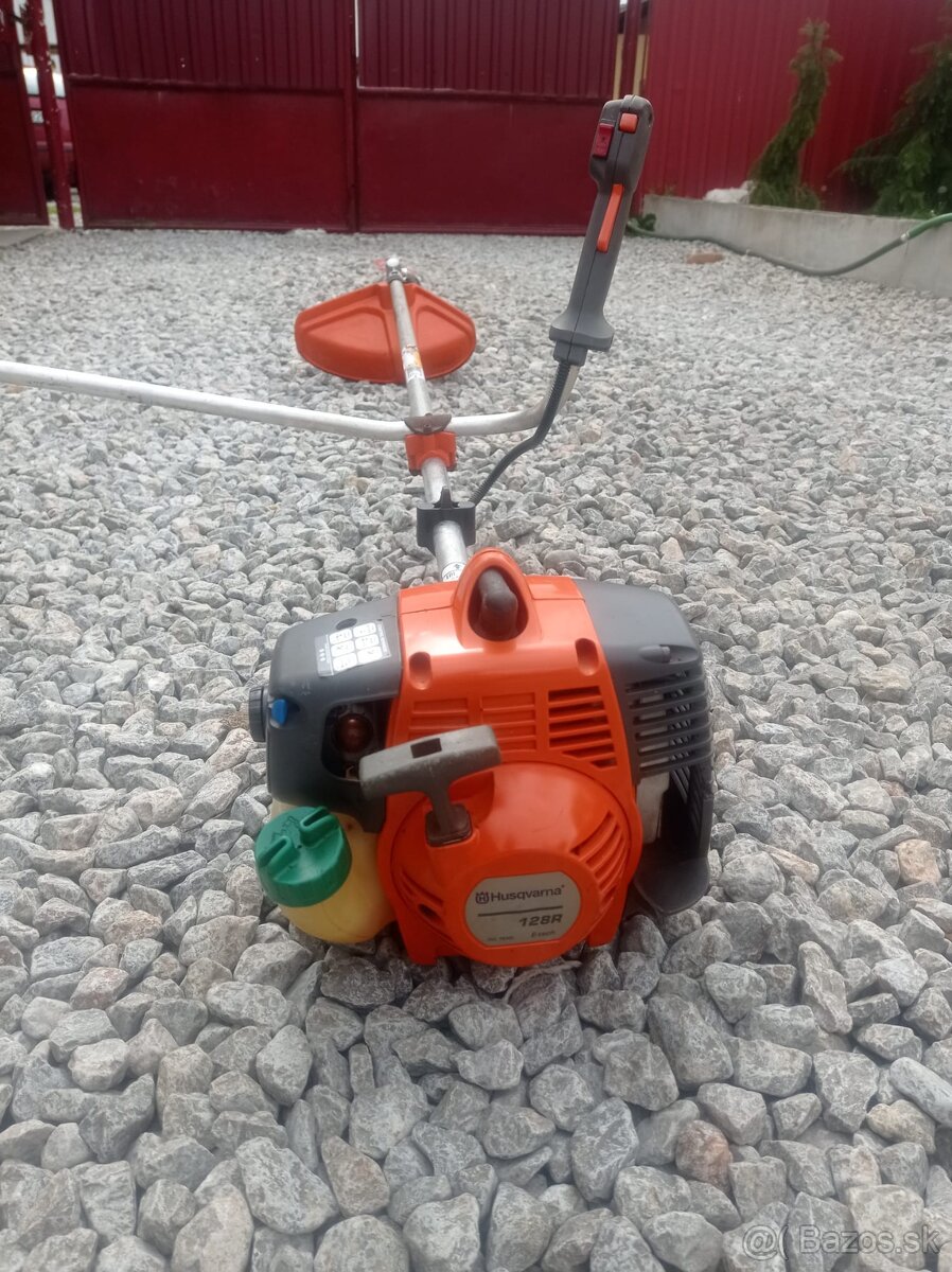 Krovinorez Husqvarna 128R