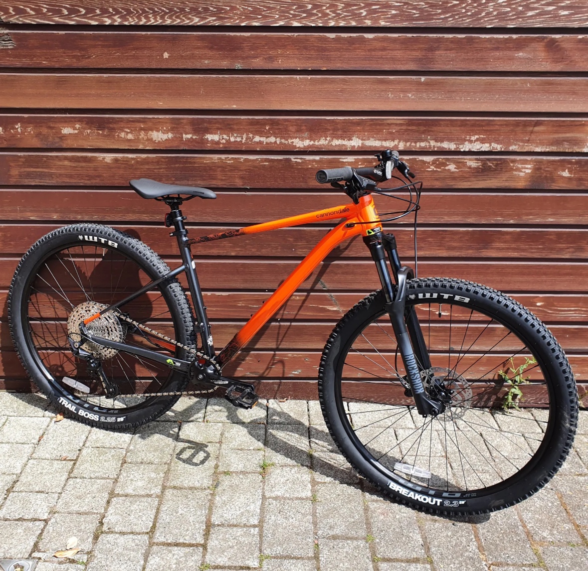 2021 Cannondale Trail SE 3 Mountain Bike in Orange