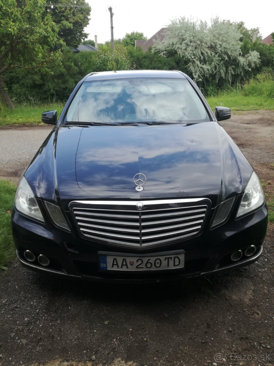 Mercedes e
