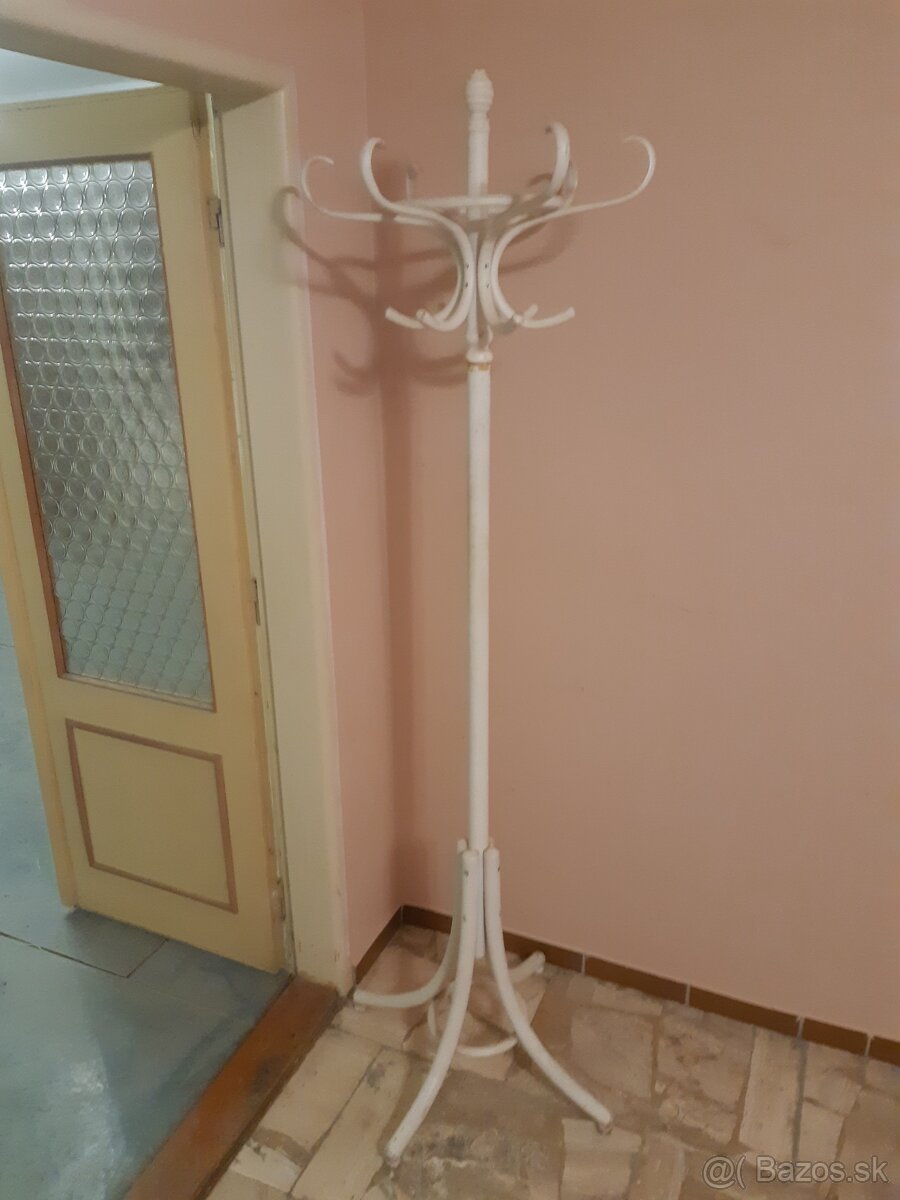 Thonet vešiak