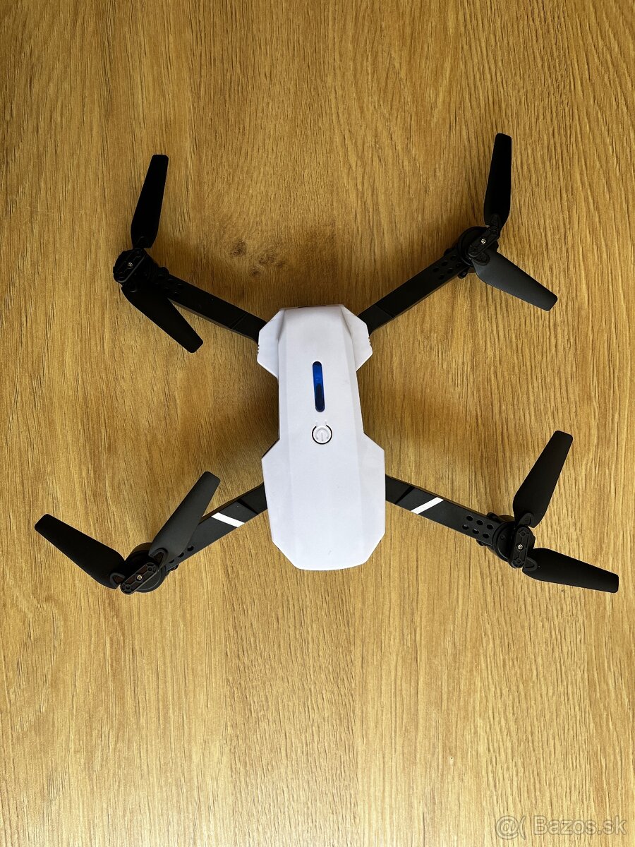 Úplne nový Acrot dron