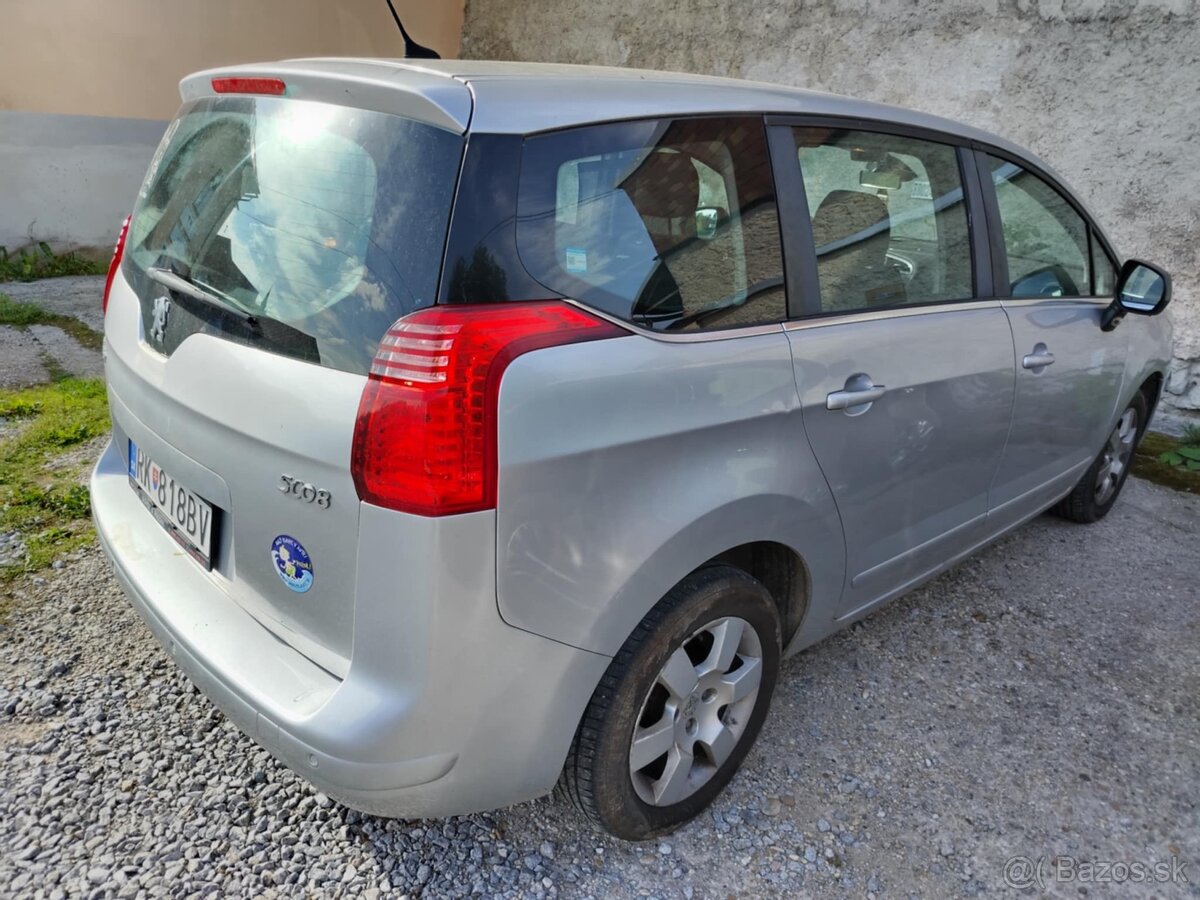 Peugeot 5008