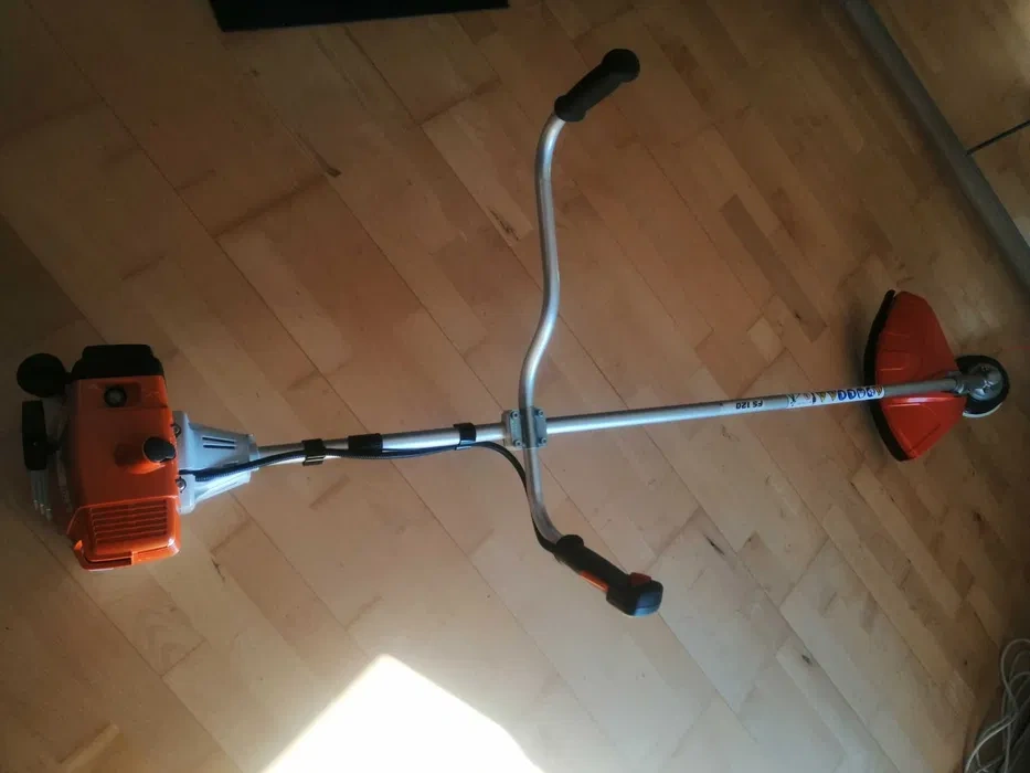 Nový benzínový křovinořez Stihl FS120 + příslušenství