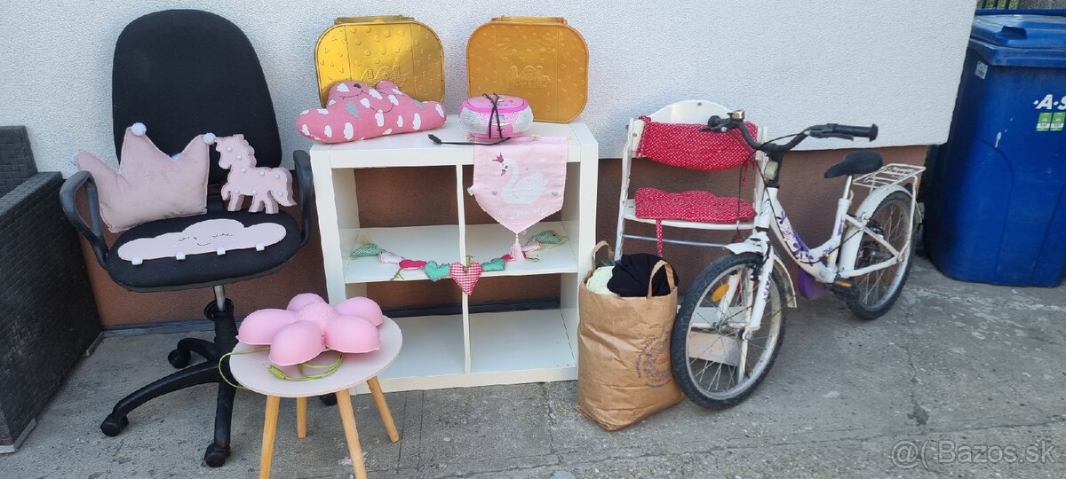 Veci z dievčenskej izby