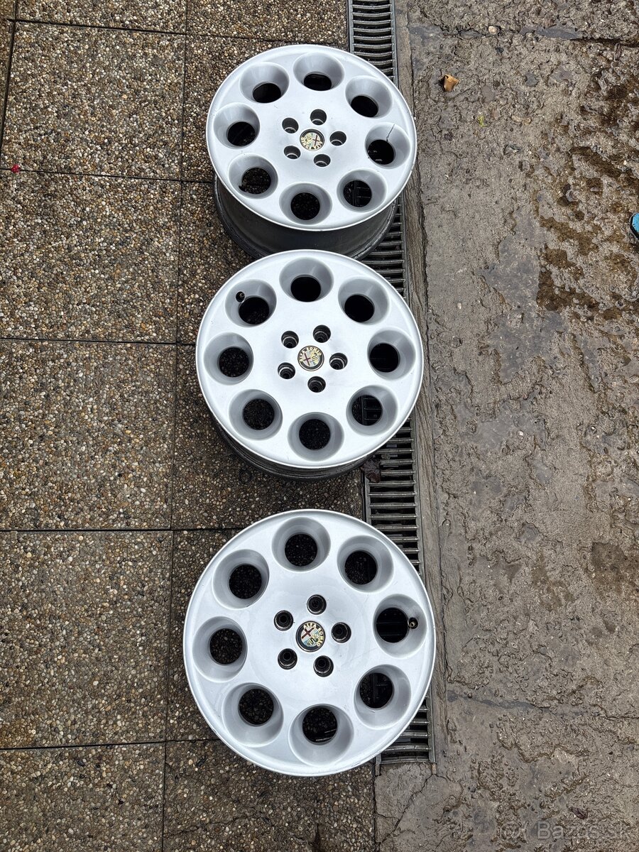 Predam elektróny 205/55 r16