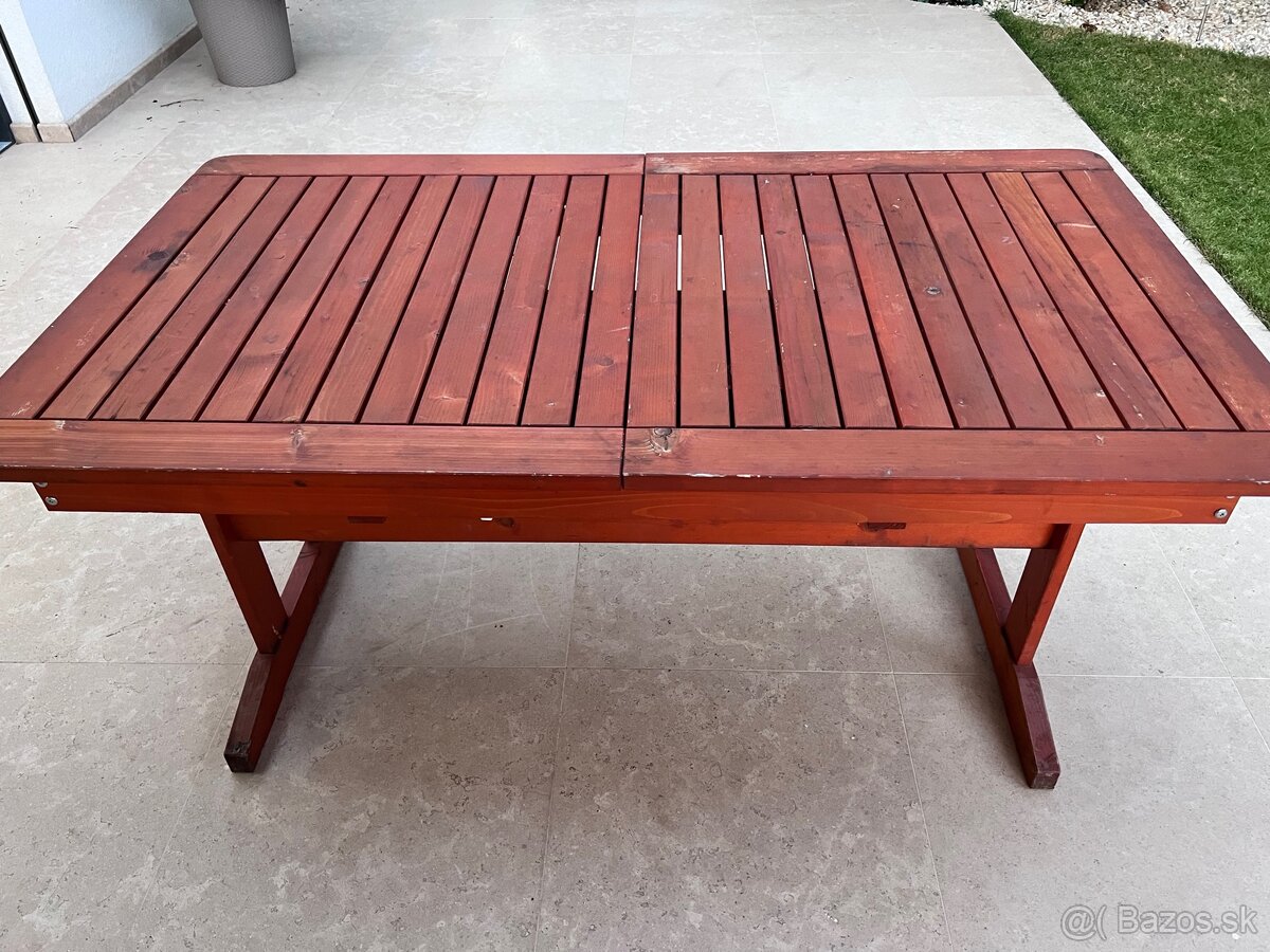 Stôl + kreslá 6 ks