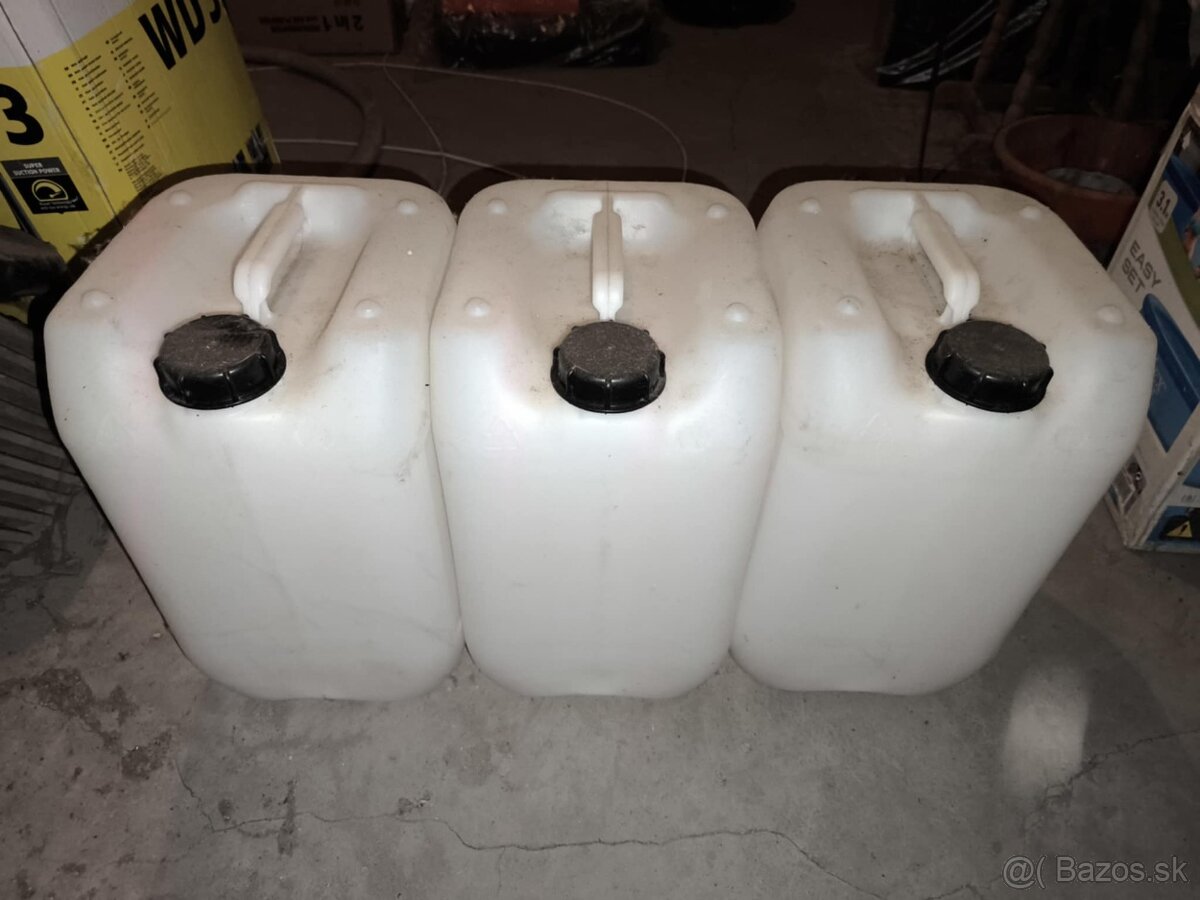 Plastové 20 l  bandasky