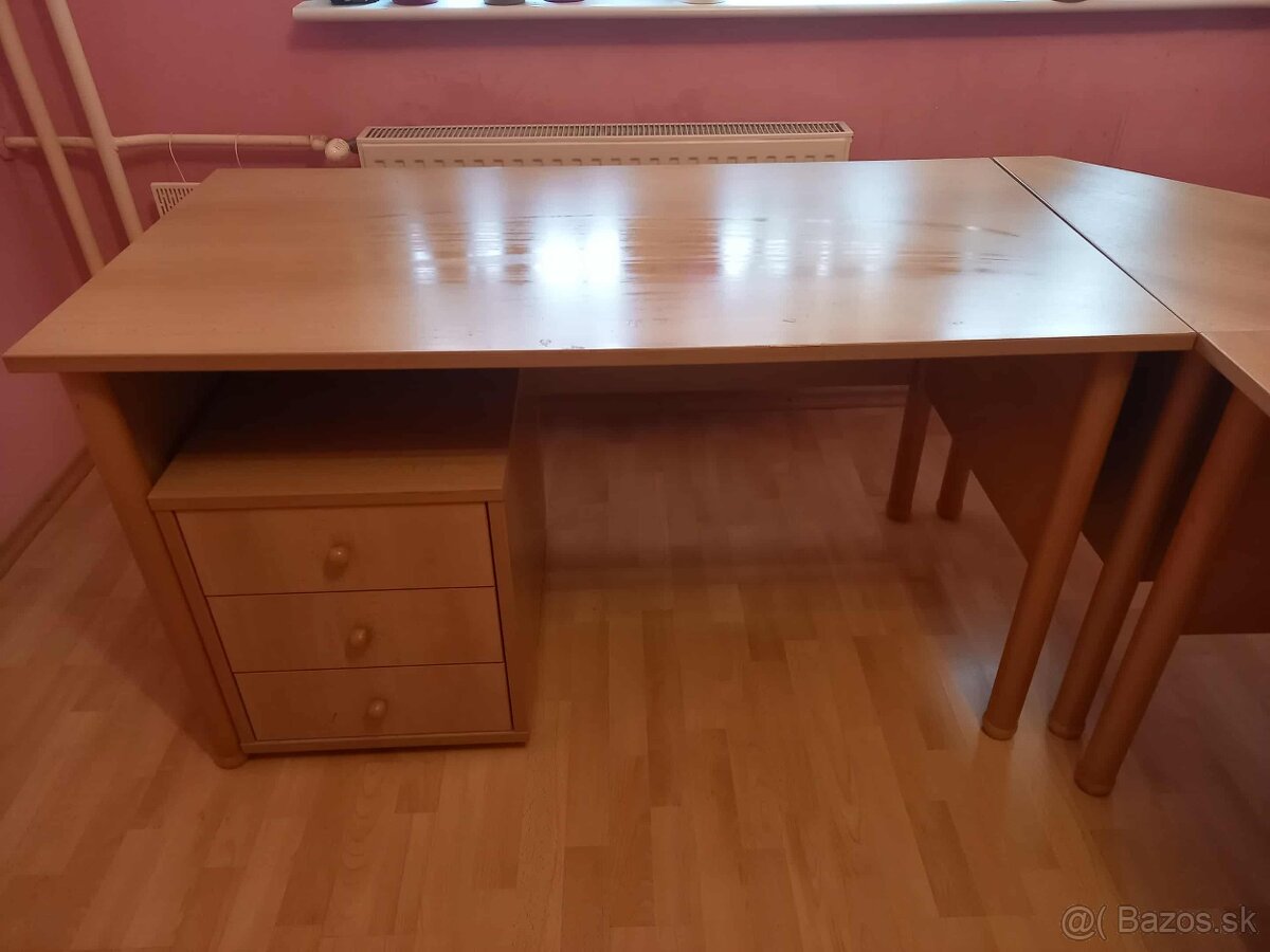 Rohový písací stôl