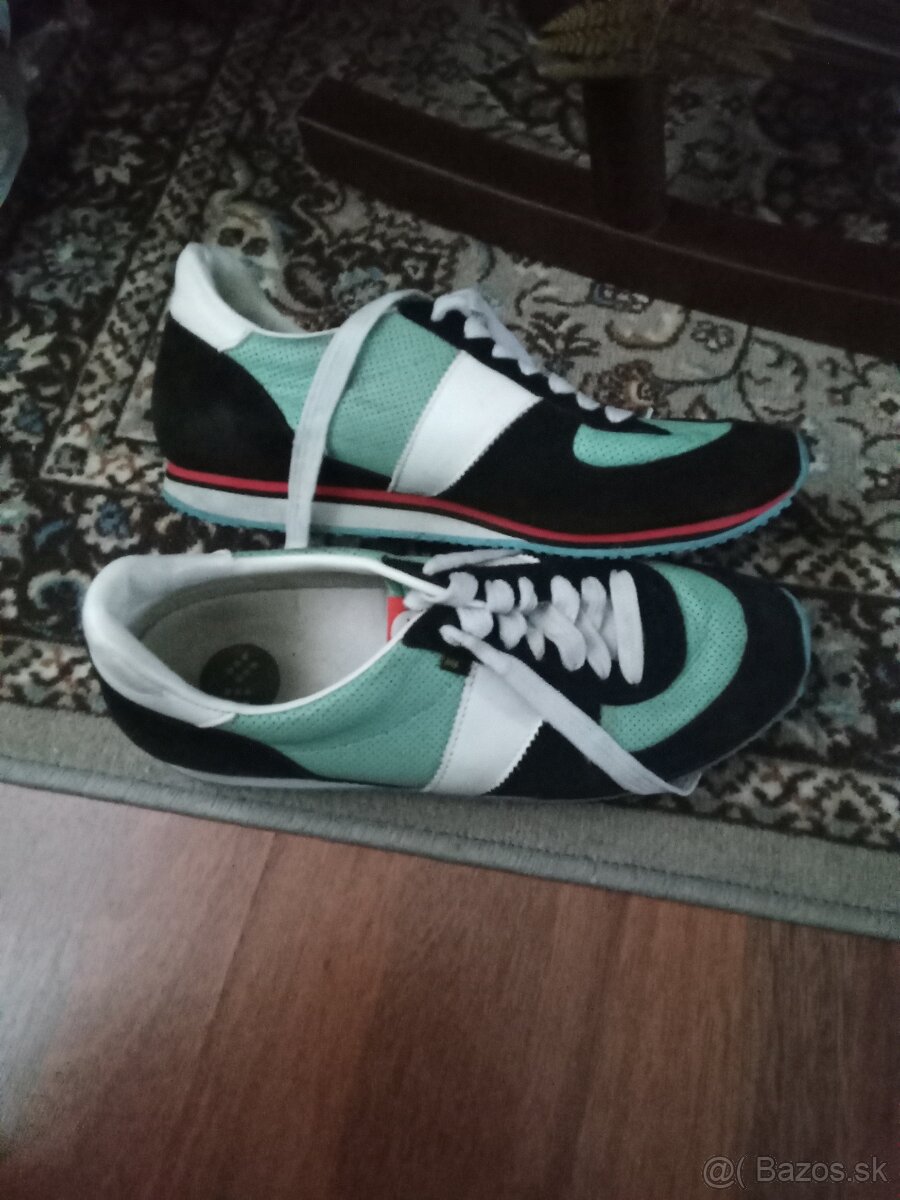 tenisky botas a Adidas originals