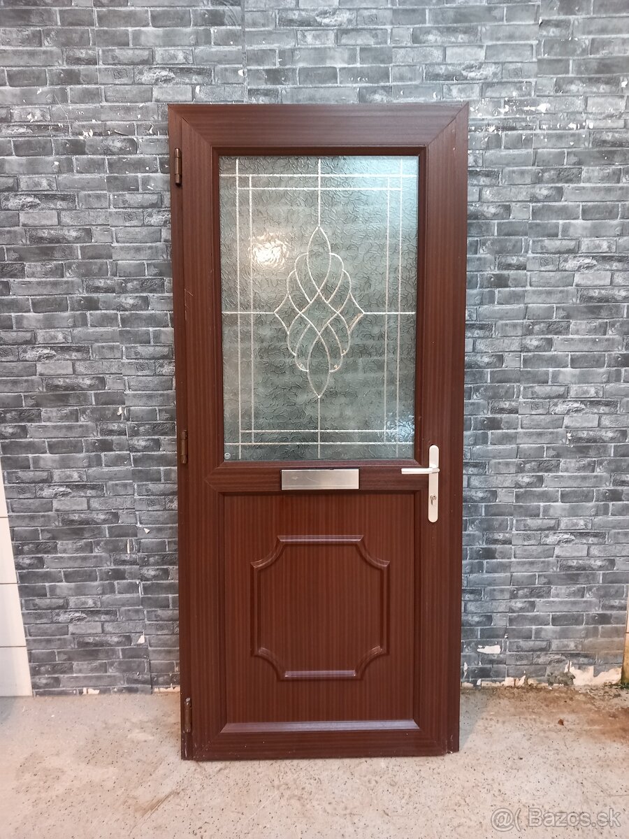 Plastové dvere č.168. 207.  90x206cm L