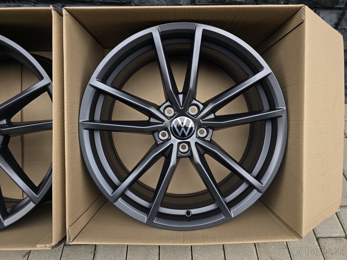 5x112 R19 VW Pretoria Passat Rline Nepoužite