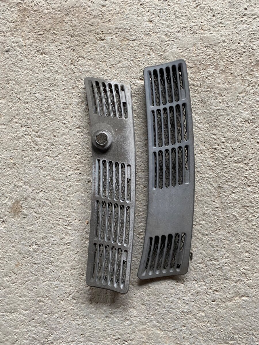 Bmw e30 krytky pod čelné sklo