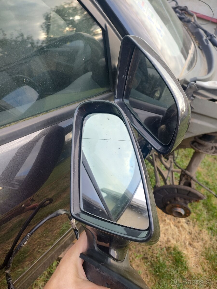 Audi a3 8P prave zrkadlo