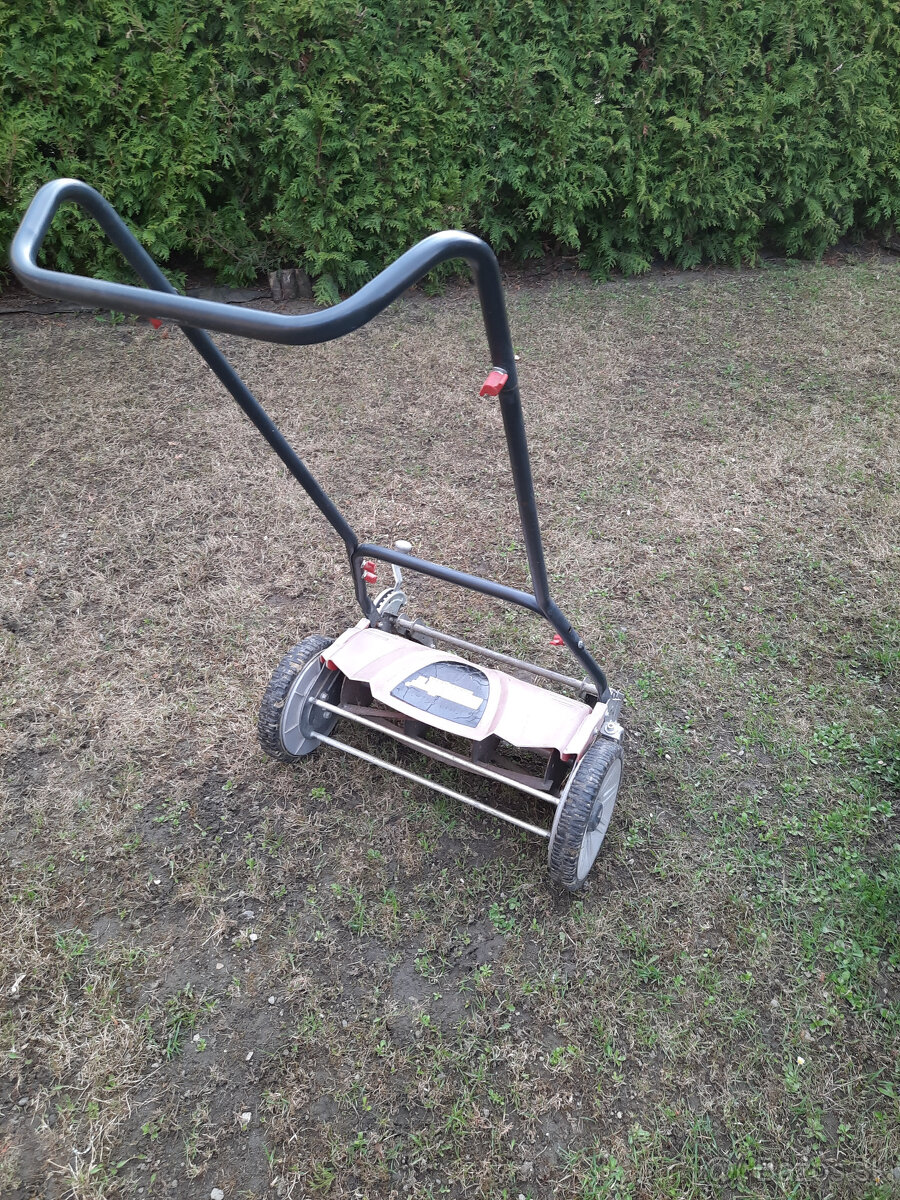 ručná vretenová kosačka