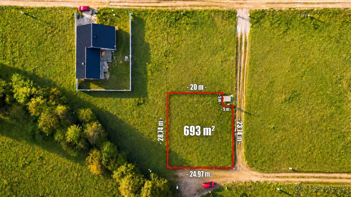 Pozemok na predaj · 693 m² · Liptovský Mikuláš — 79 000 €