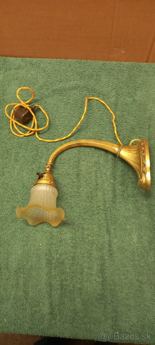 Mosadzná lampa