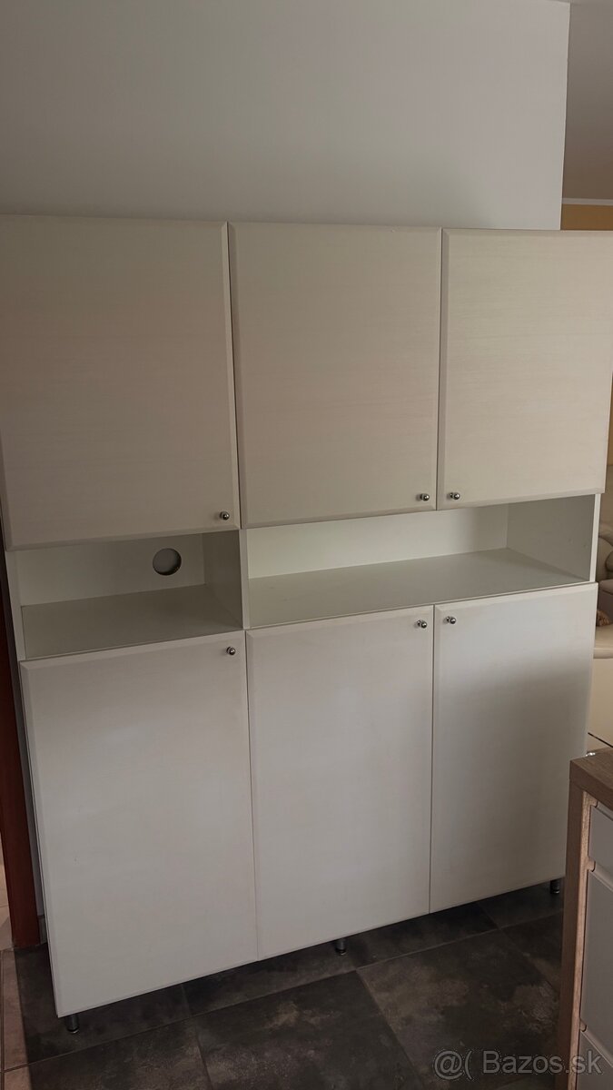 Kúpeľňová skriňa