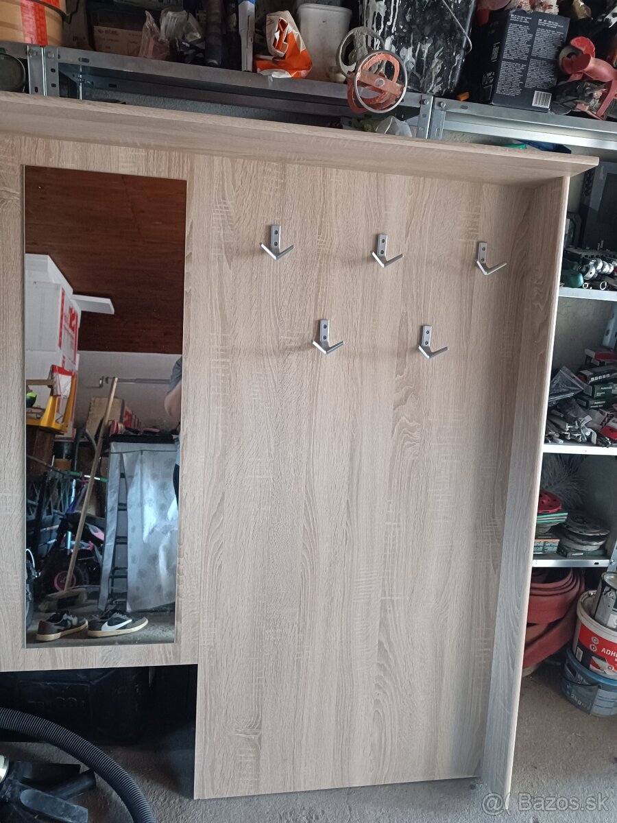 Predám nábytok do chodby