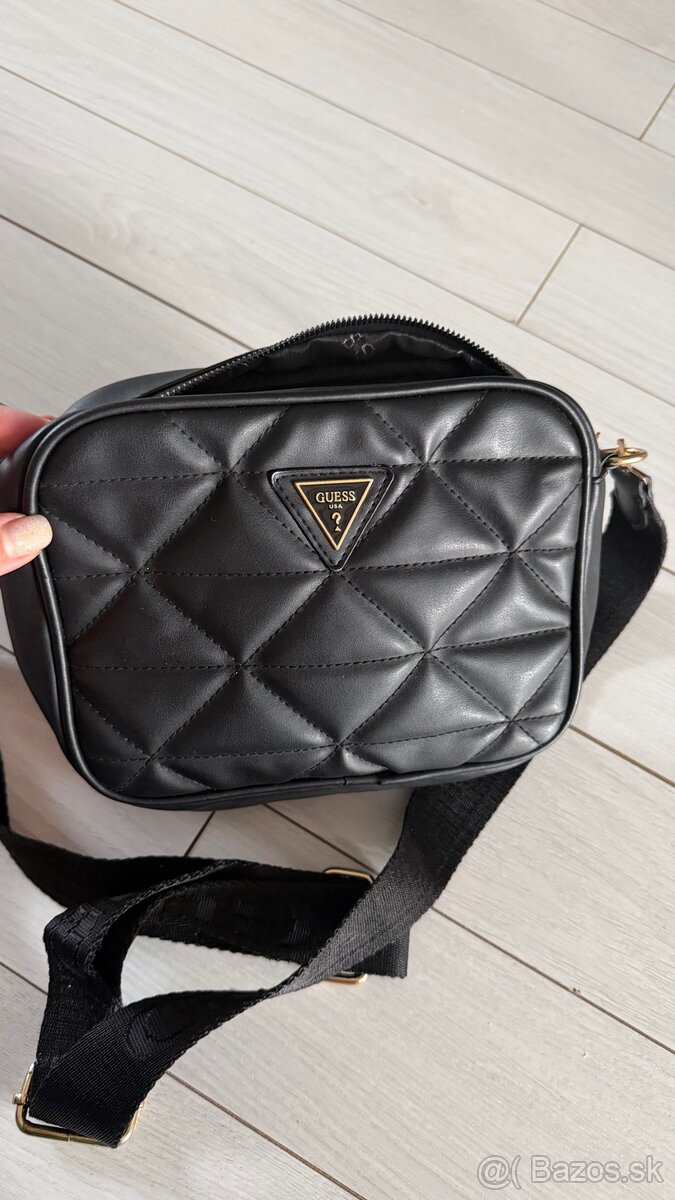 Kabelka Guess