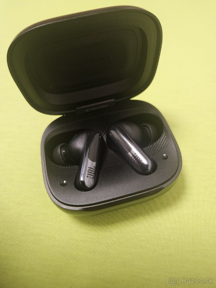 Slúchadlá JBL Live Beam 3