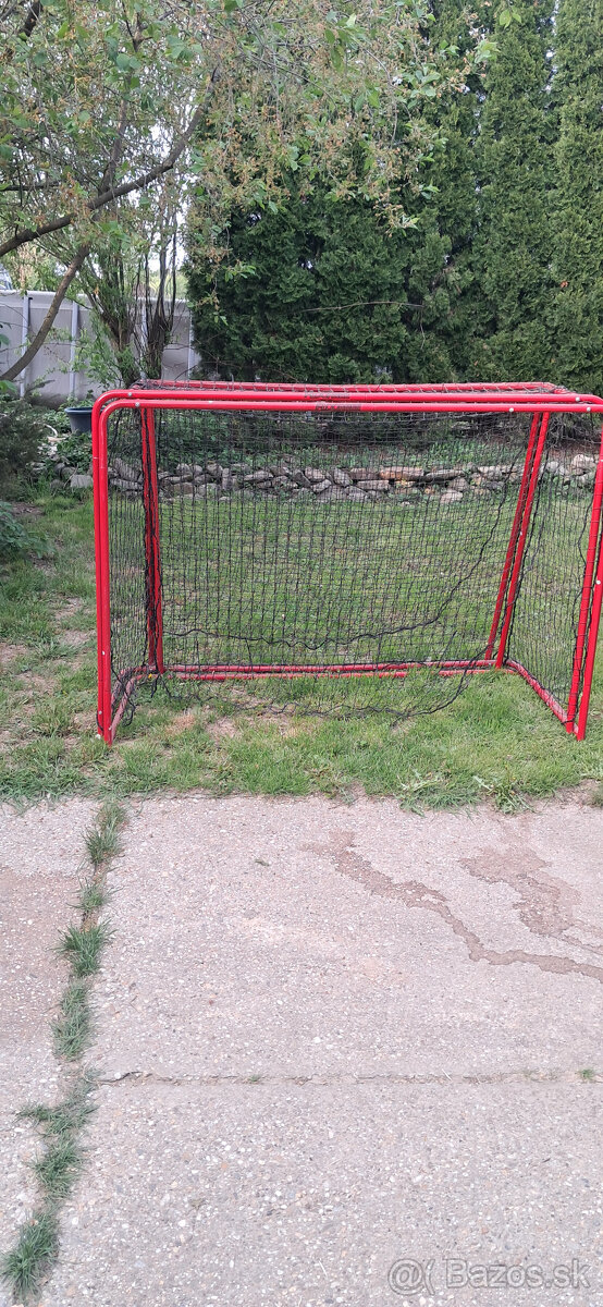 futbalové bránky
