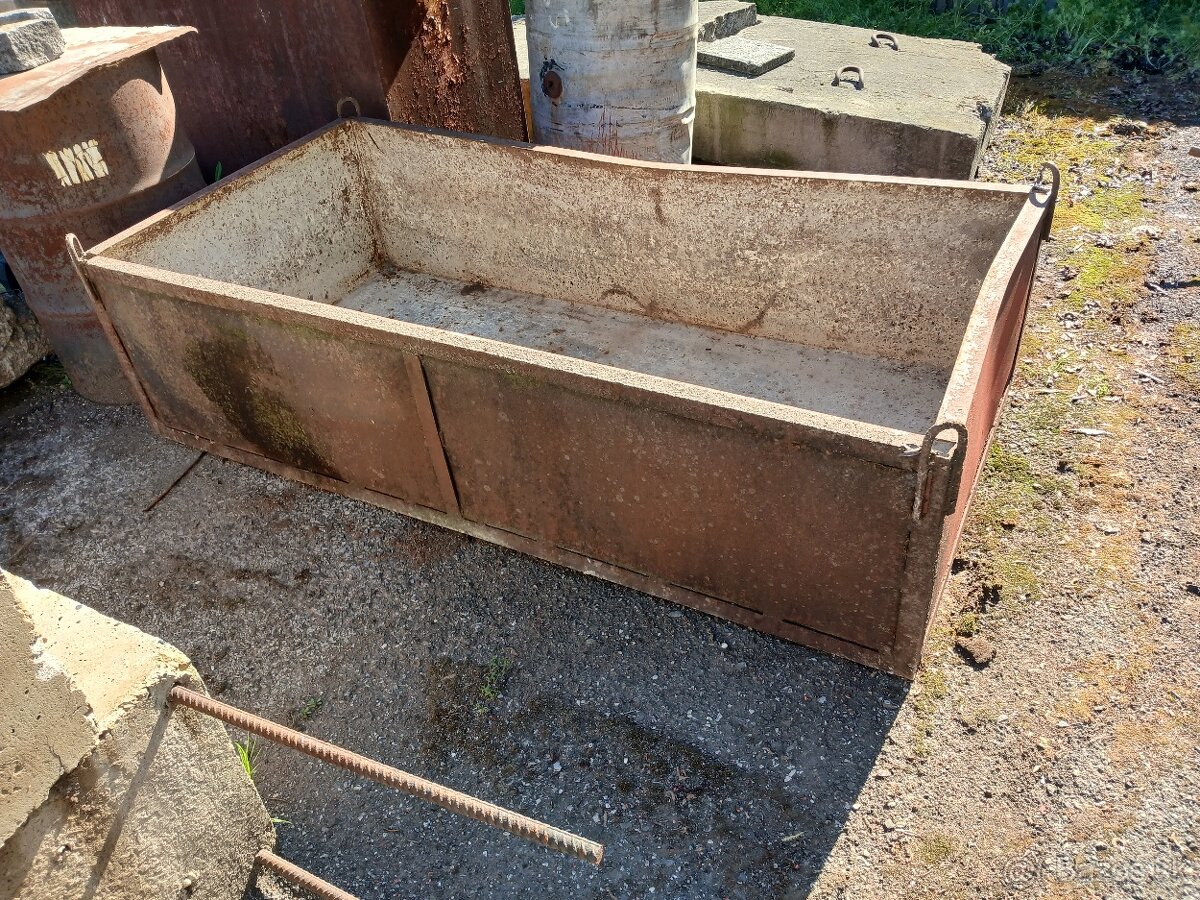 Nádoba na sypký materiál - piesok, štrk ...