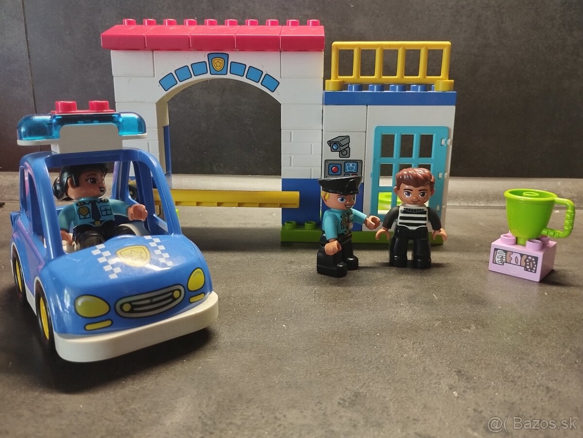 Lego Duplo policajná stanica