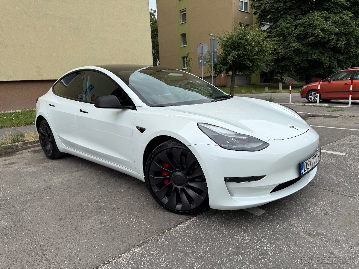 TESLA 3 Facelift Performance iba 25000 KM v záruke