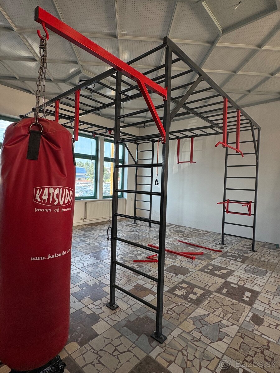 Posilňovacia klietka (workout ihrisko)