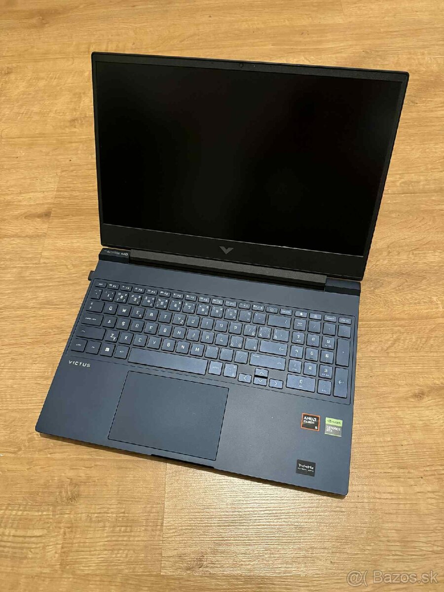 HP VICTUS