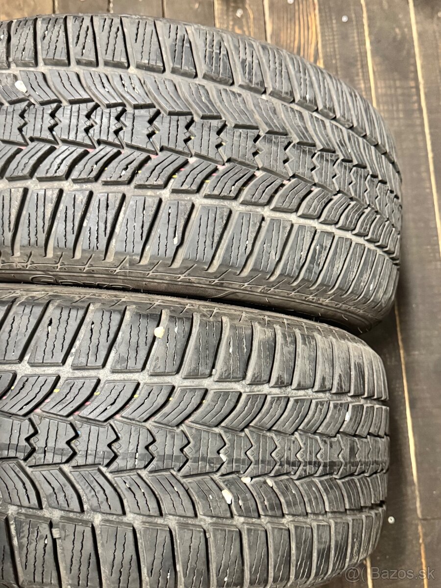 225/45R17