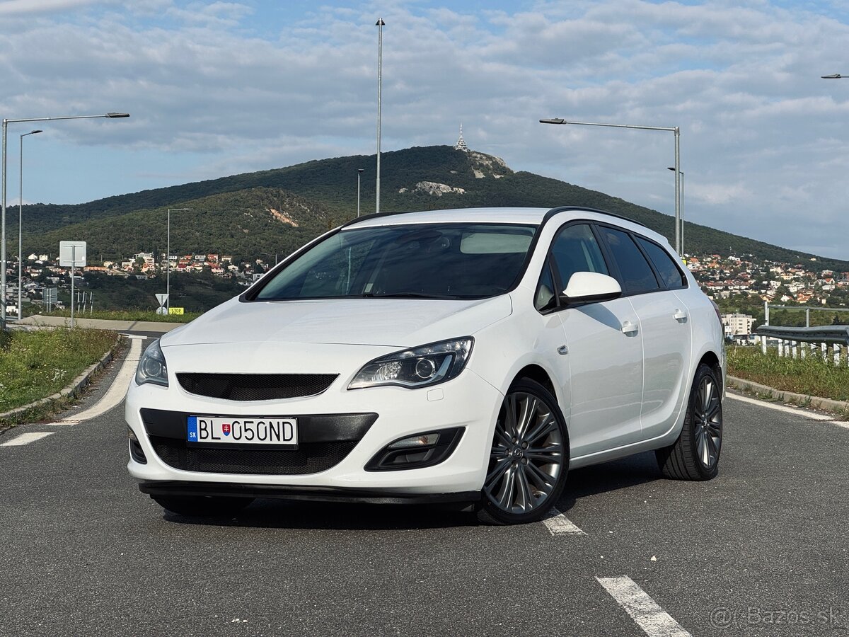 Opel Astra J 2.0CTDI 2013