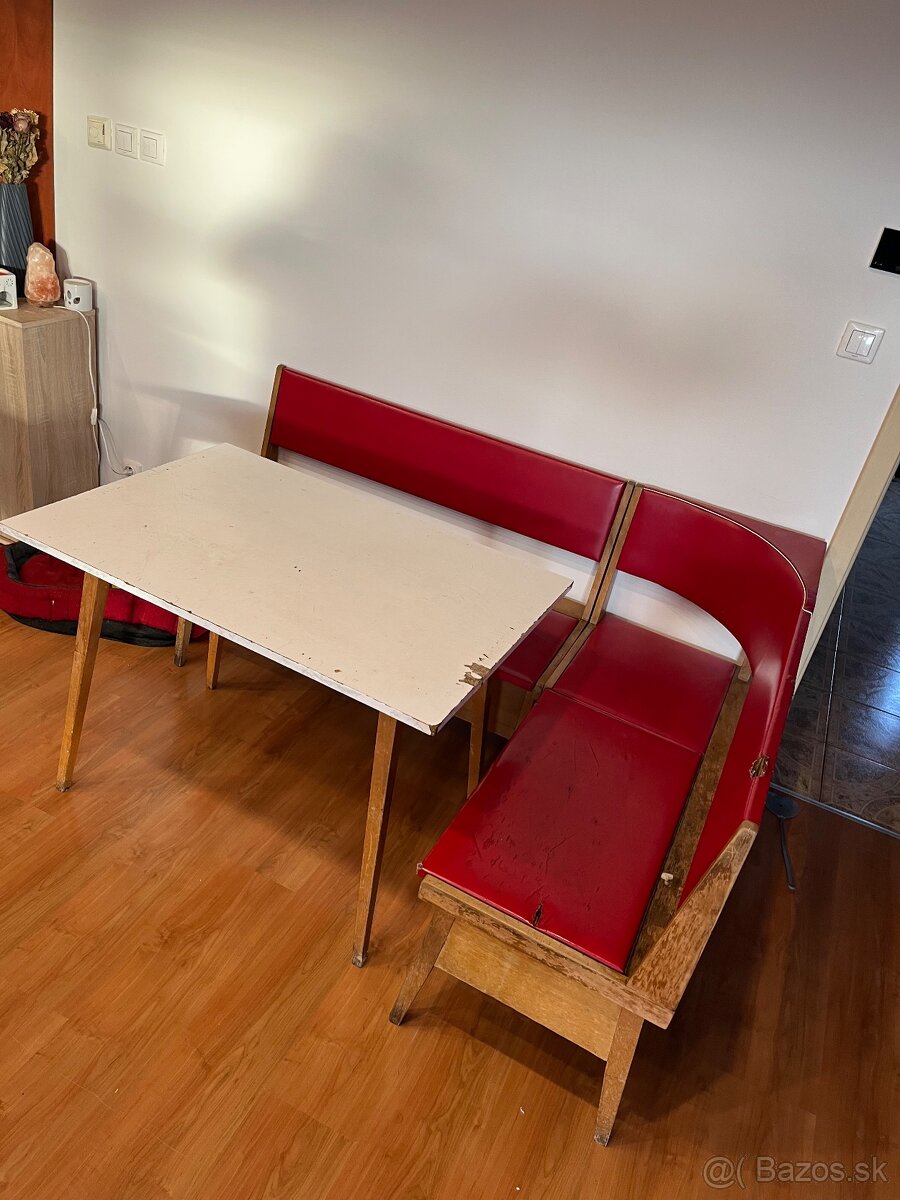 Rohova lavica + stôl