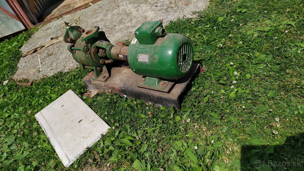 Vodné čerpadlo s elektromotorom