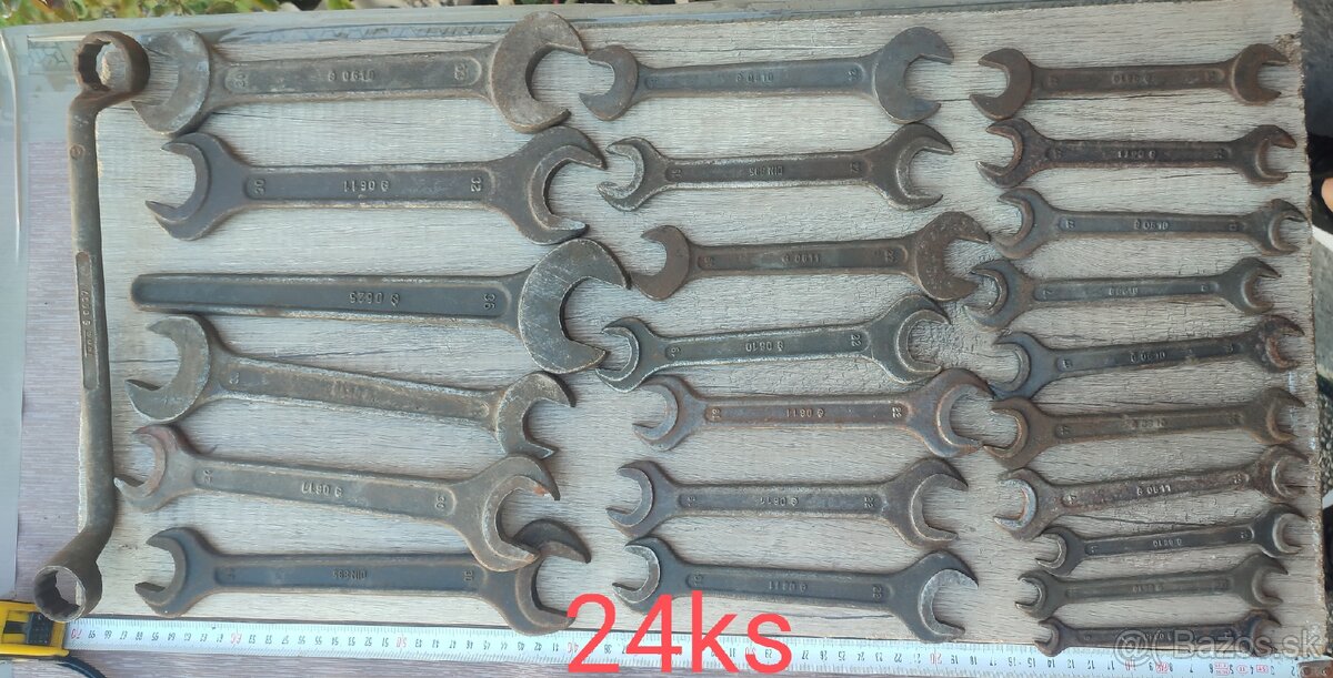 Staré Tona kľúče 24 ks spolu 75€