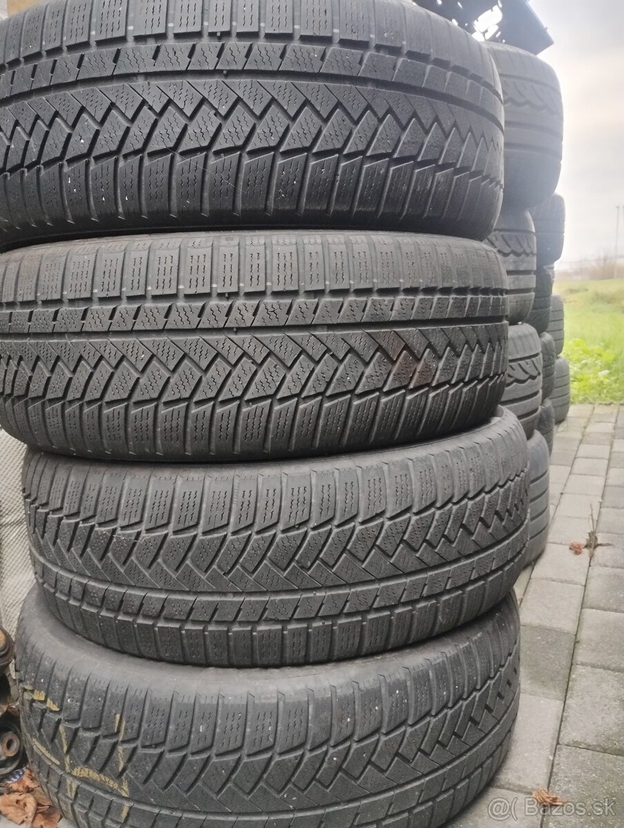 Zimné pneu.215/55R17