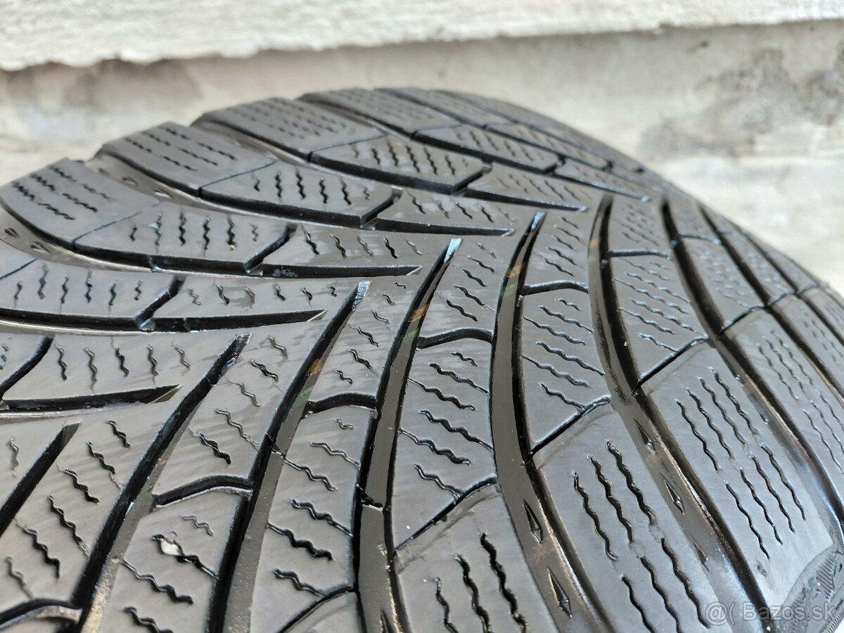1ks zimna Semperit 235/45R18