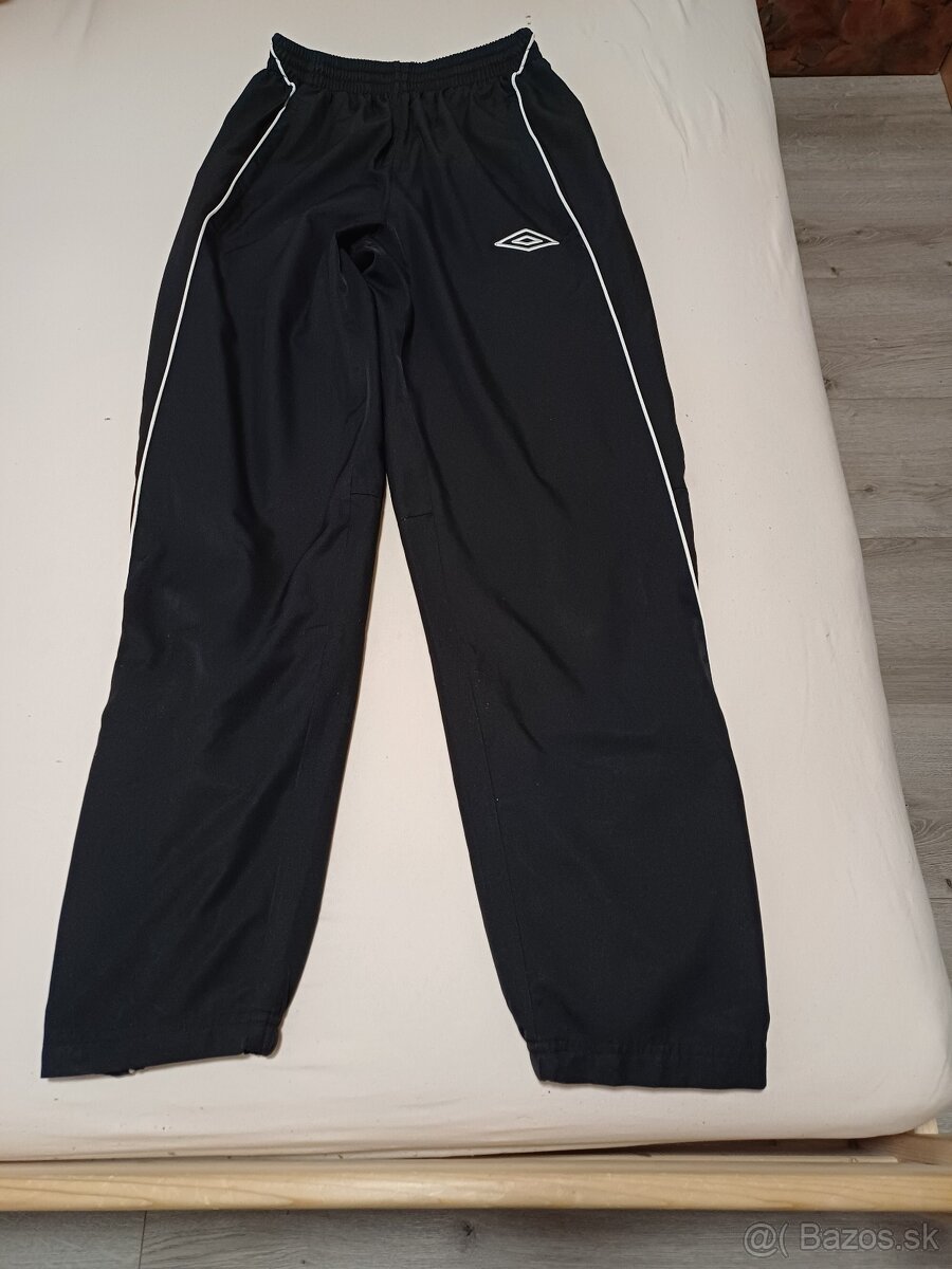 športove nohavice