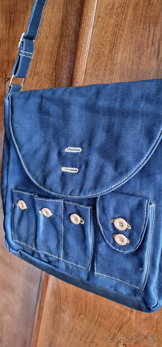 Modrá textilná kabelka
