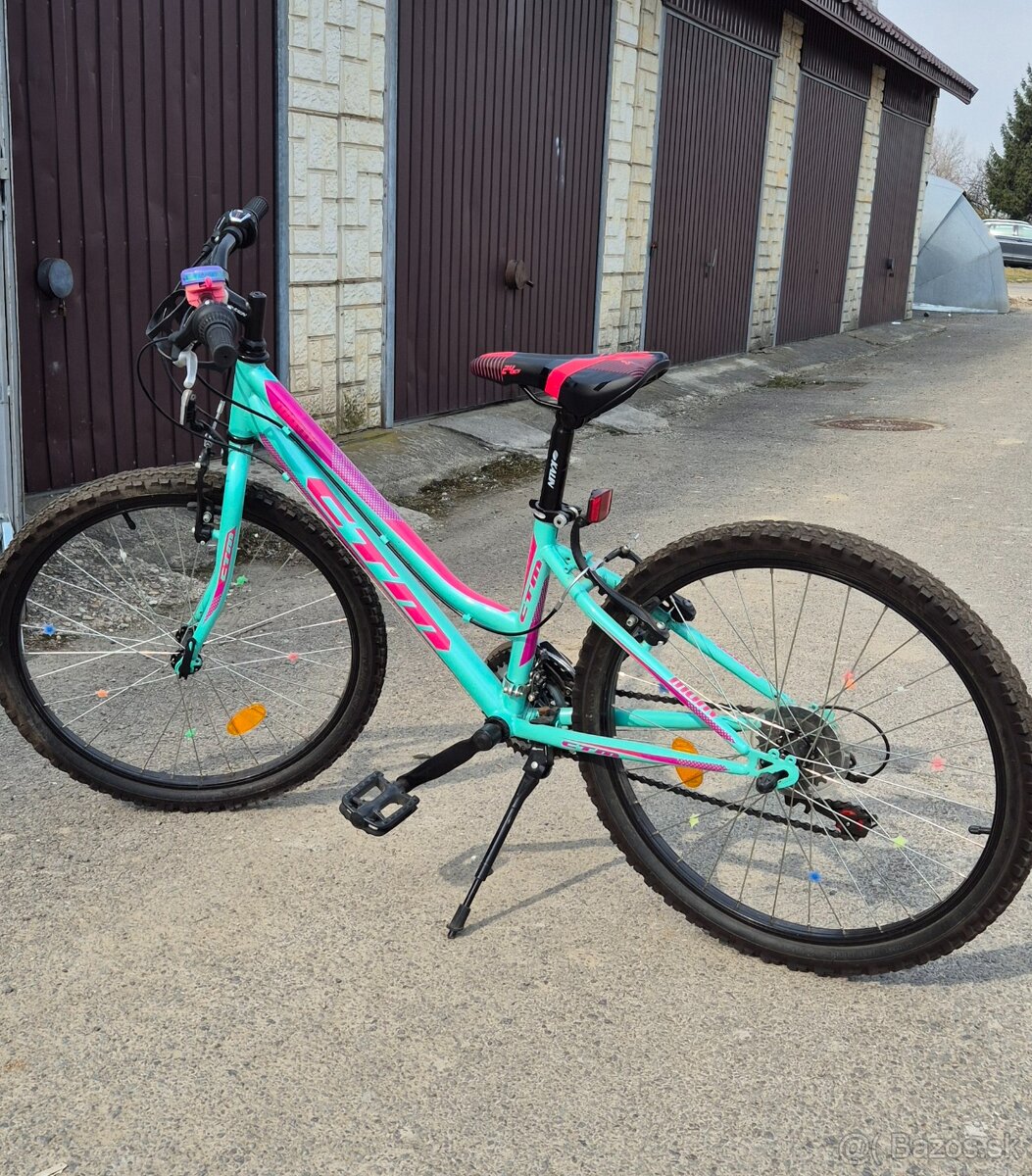 Dievčenský bicykel