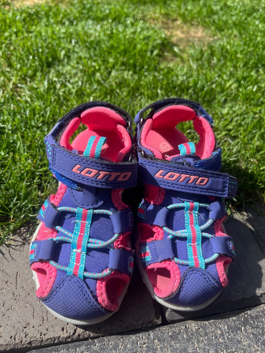 Teniskové sandals