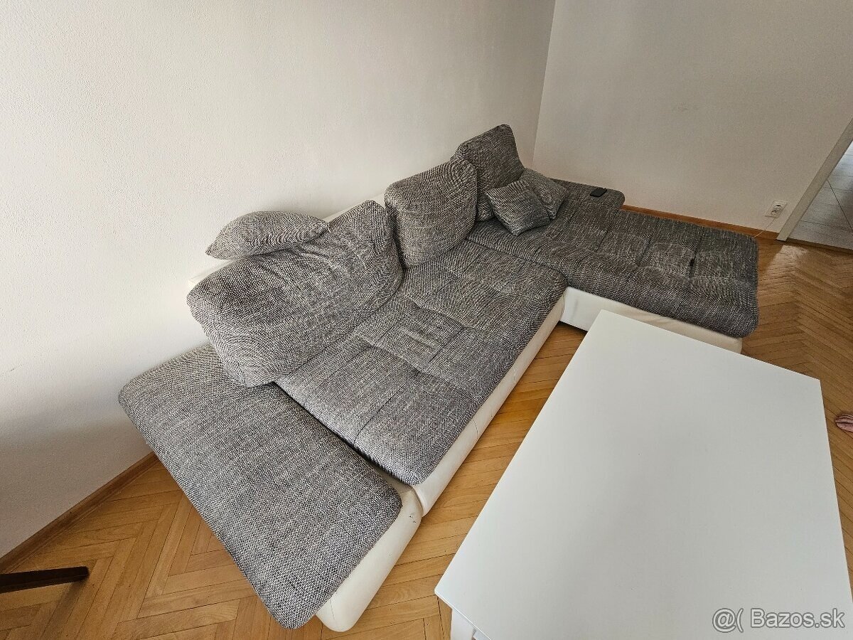 Gauč