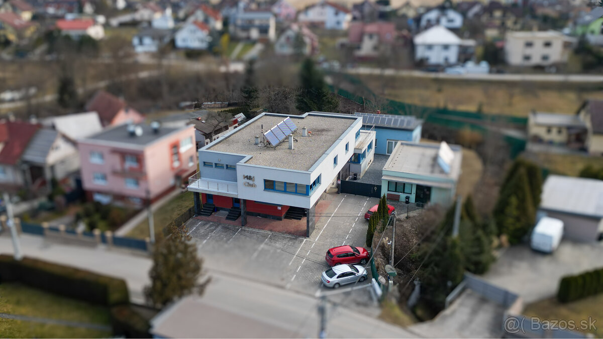 Polyfunkčná budova Žilina