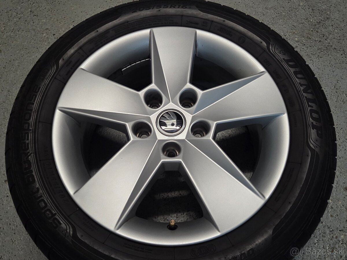 Škoda 16" (5x112) + Dunlop