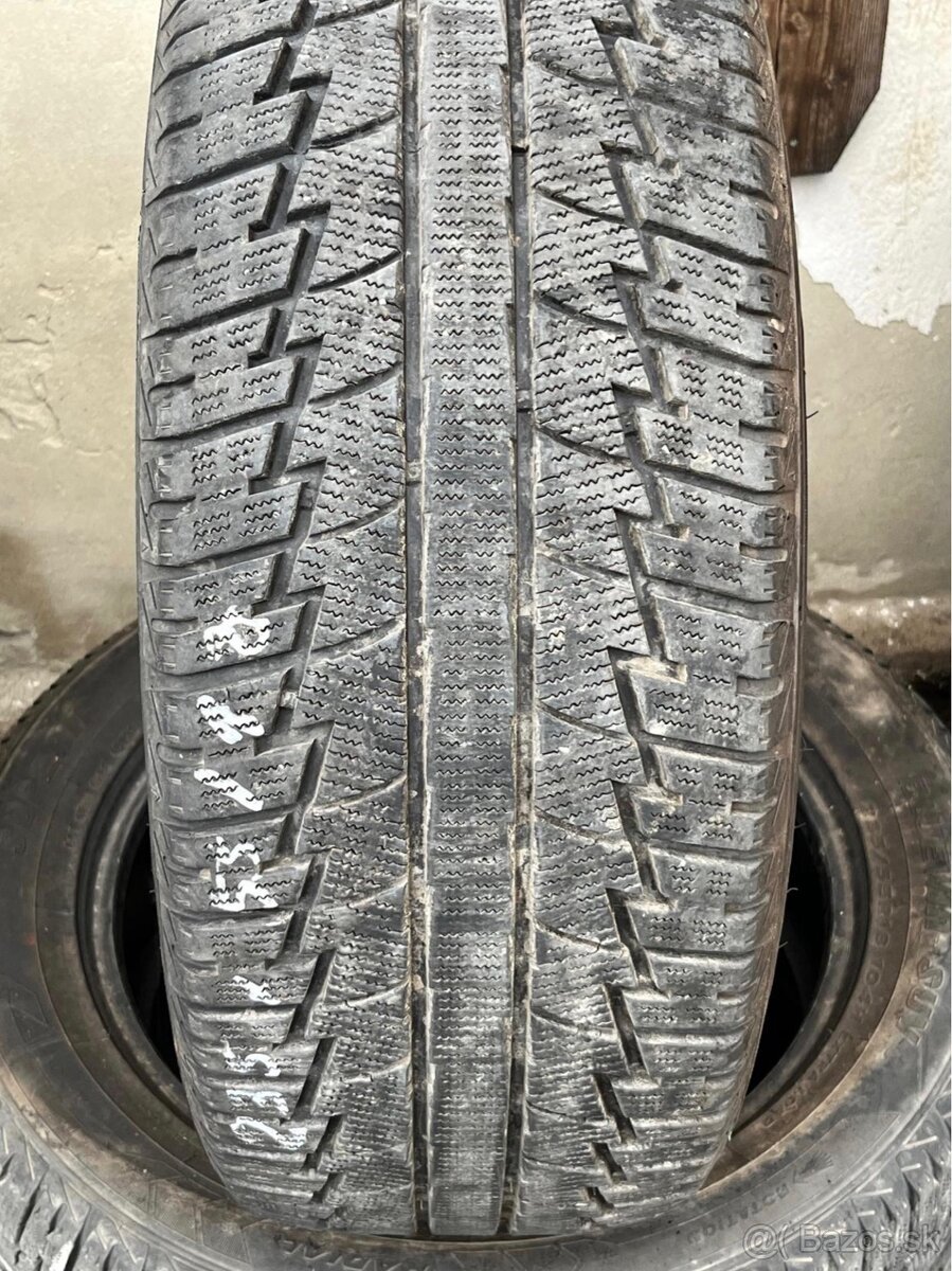 Zimné pneumatiky  235/55 R18 104H XL