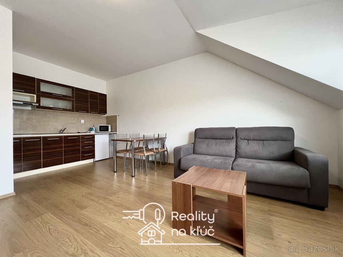 Na predaj dva zariadené 2-izbové apartmánové byty s balkónom