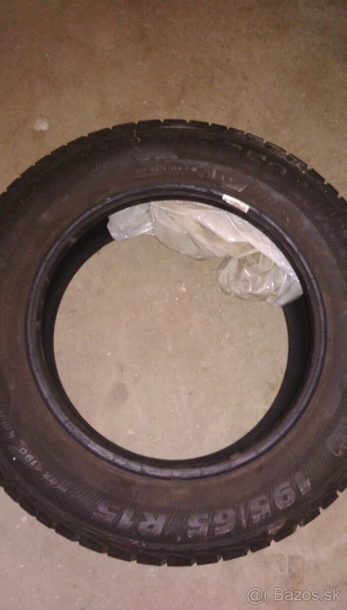 4 zimné pneumatiky, 195/65/R15, dobrý profil