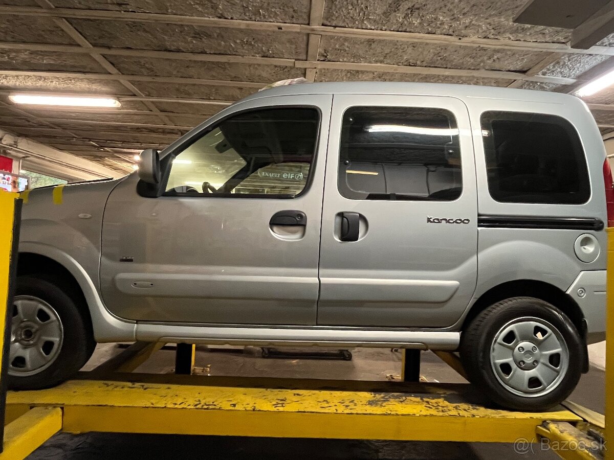RENAULT KANGOO...RX4...4X4...