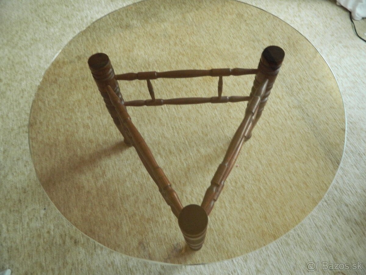 Konferenčný stolík