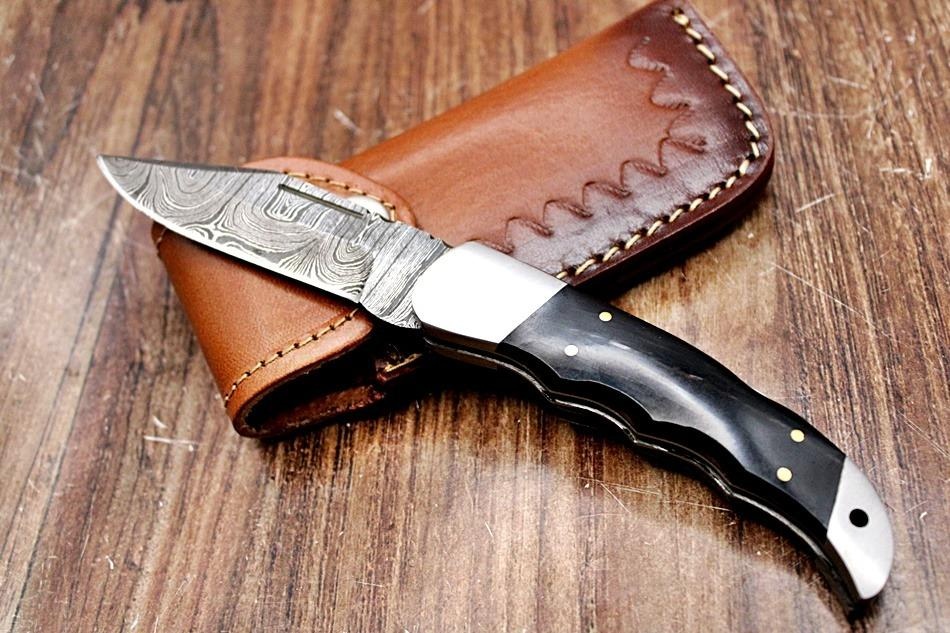 15/2454 Damaškový zatvárací nôž